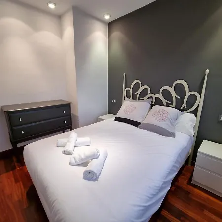 604a - Moderno 2 Apartment *